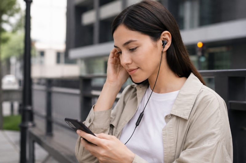 Auriculares com microfone
